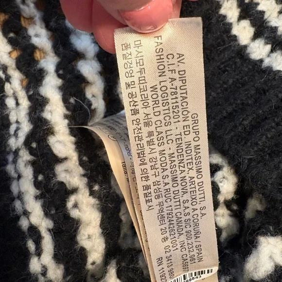 Massimo Dutti Italian Mohair Black & White Stripe Crewneck Open Weave Sweater - Picture 6 of 9